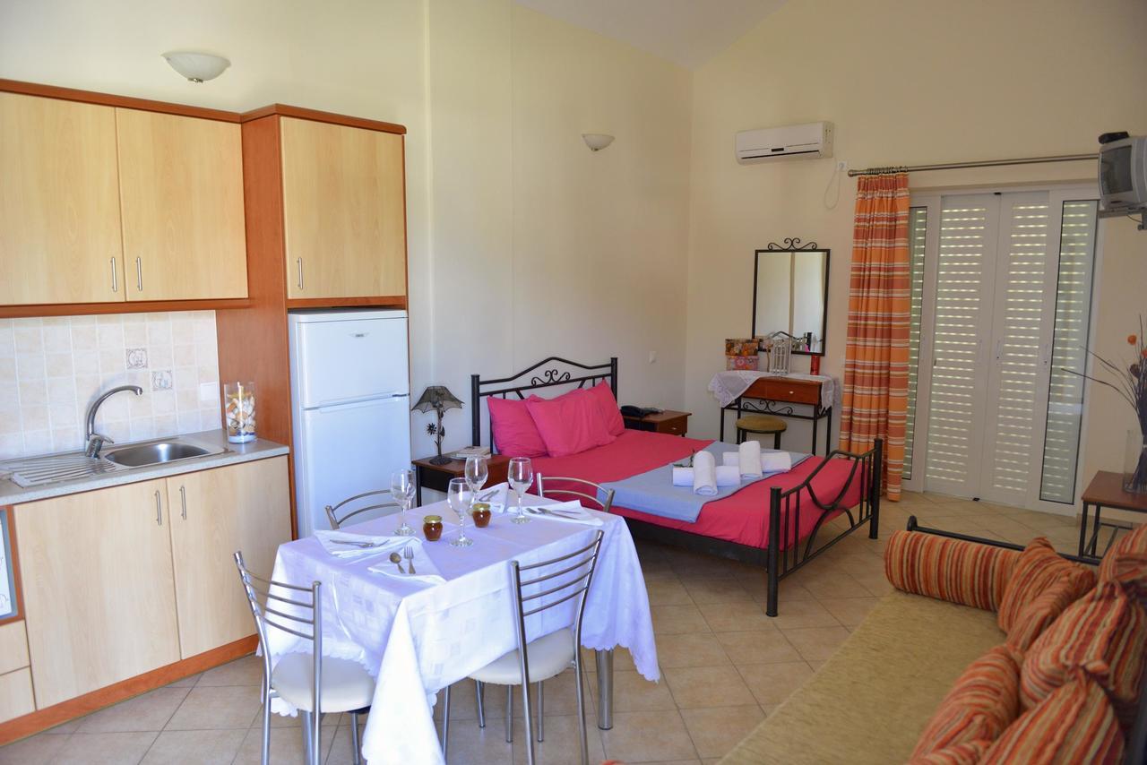 Aparthotel Korali à Almiropótamos Extérieur photo