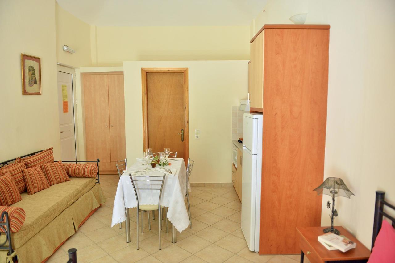 Aparthotel Korali à Almiropótamos Extérieur photo