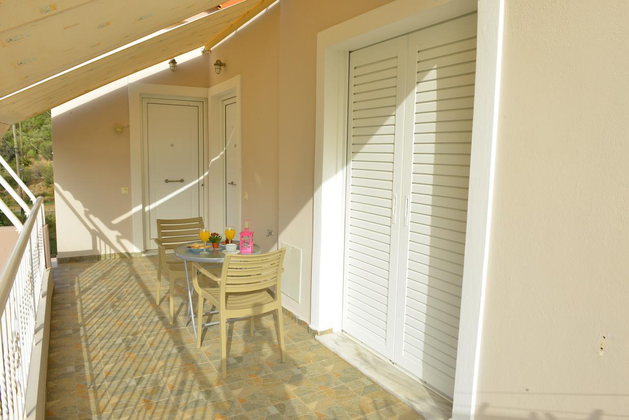 Aparthotel Korali à Almiropótamos Extérieur photo